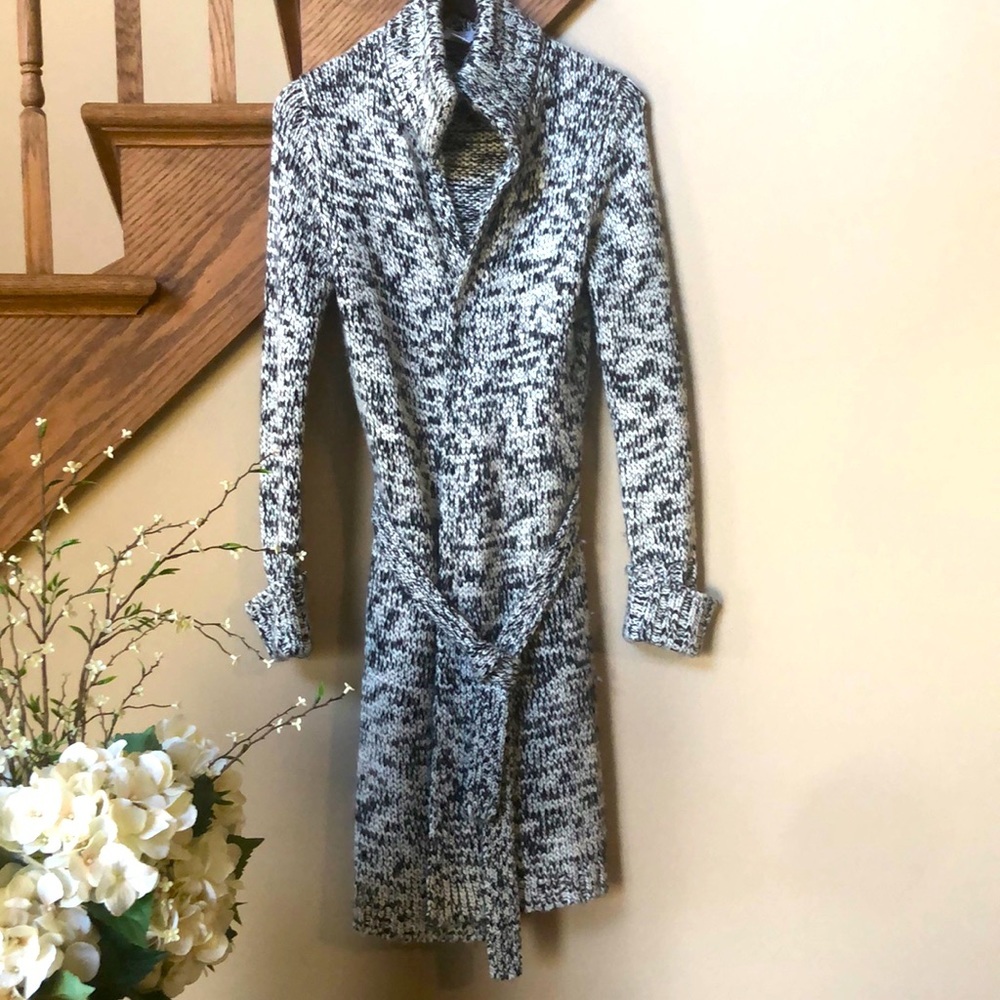 ANN TAYLOR LOFT EUC BLK&WH MARLED CHUNKY CARDIGAN